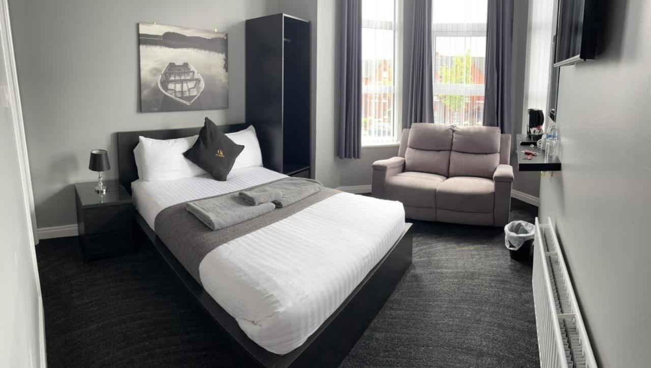 Citi North Hotell Belfast Exteriör bild