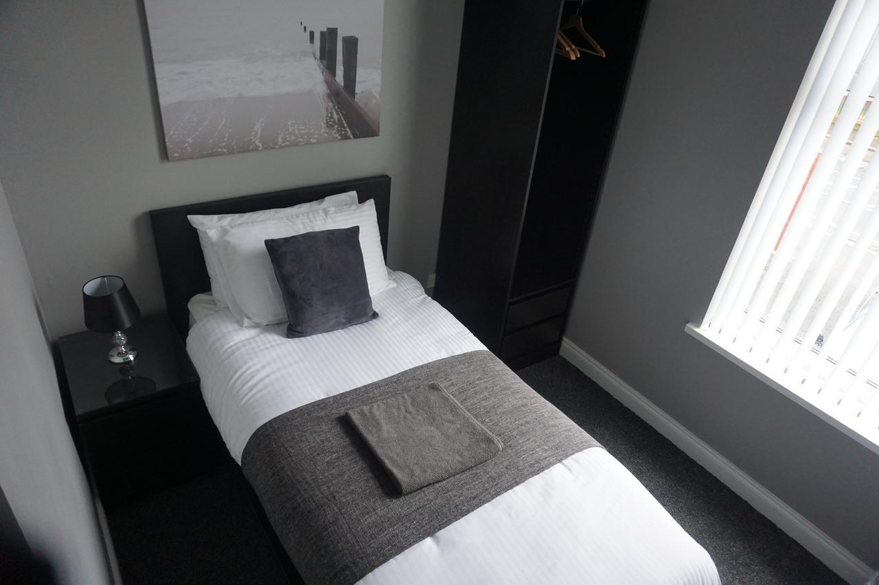 Citi North Hotell Belfast Exteriör bild